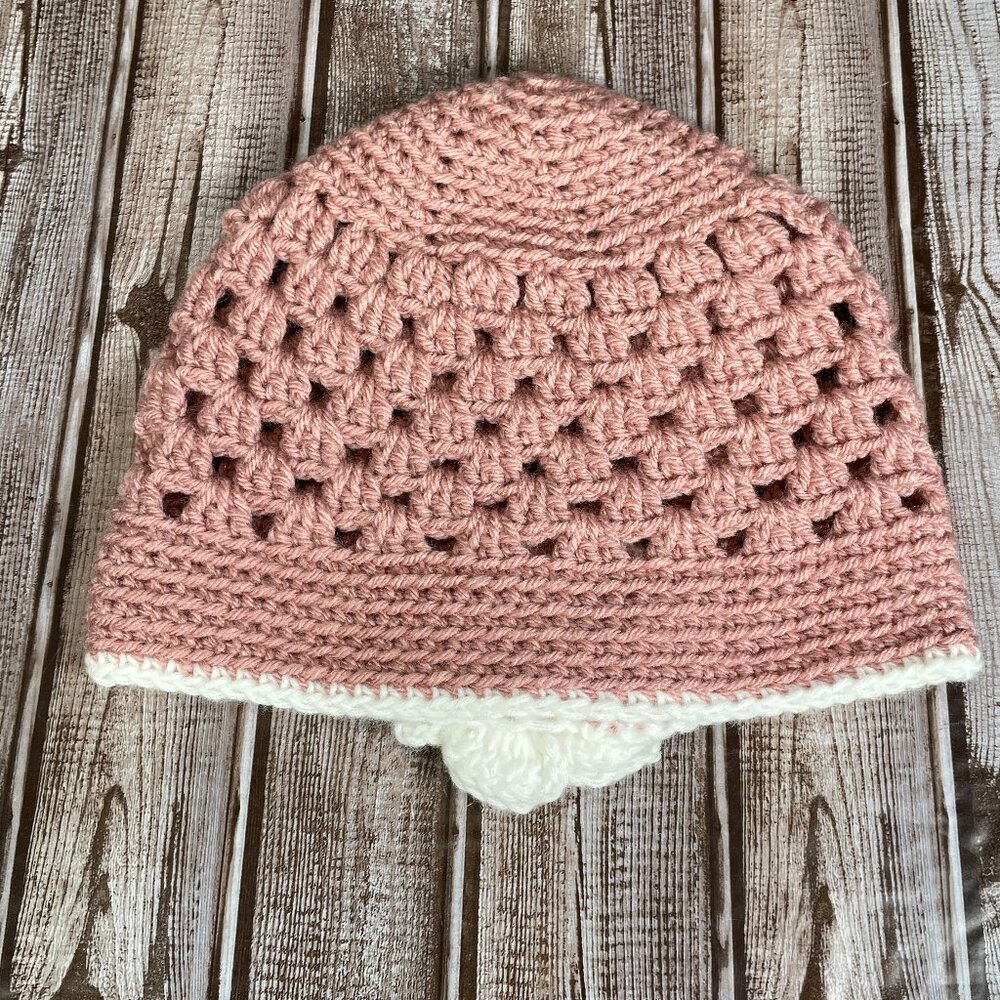 Handmade Mauve White Women Flower Soft Crocheted Beanie Hat USA NEW - Picture 6 of 7